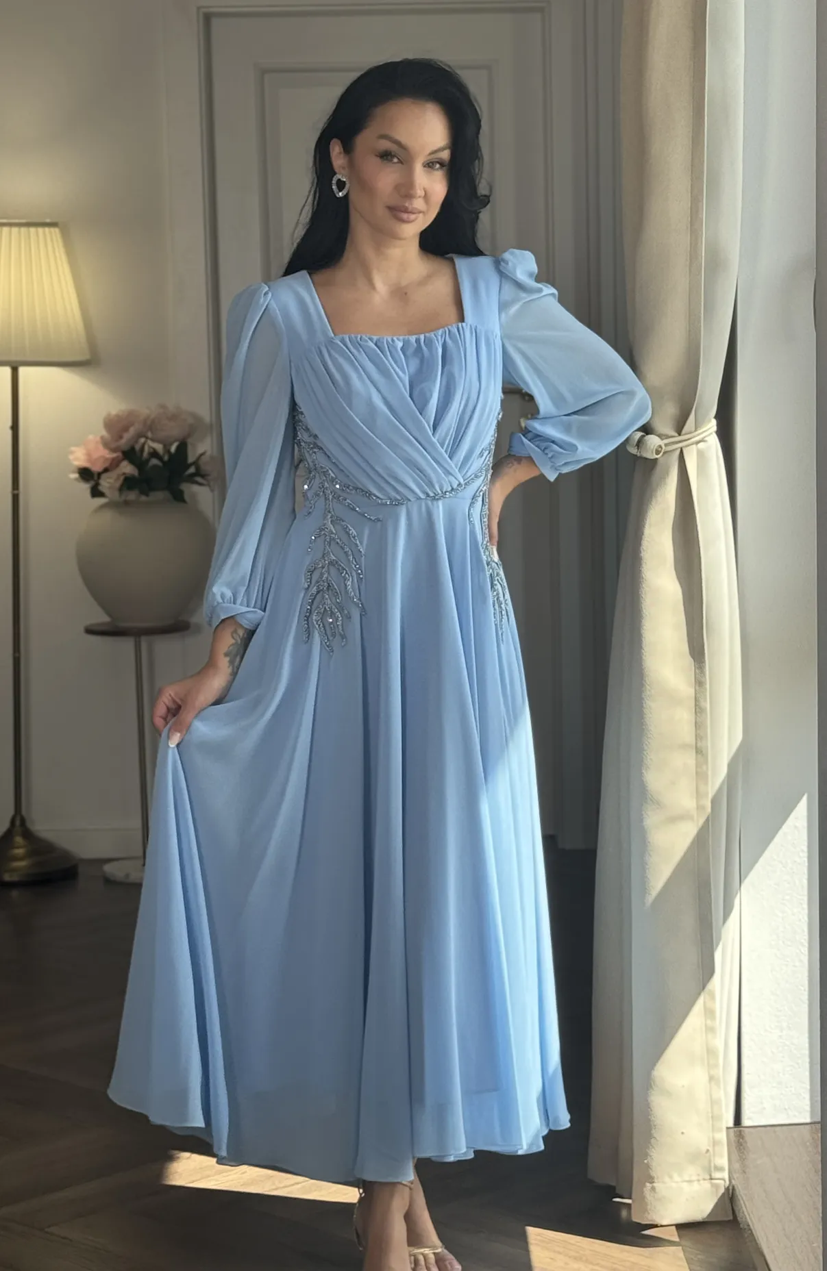 Rochie de ocazie din voal albastru lunga