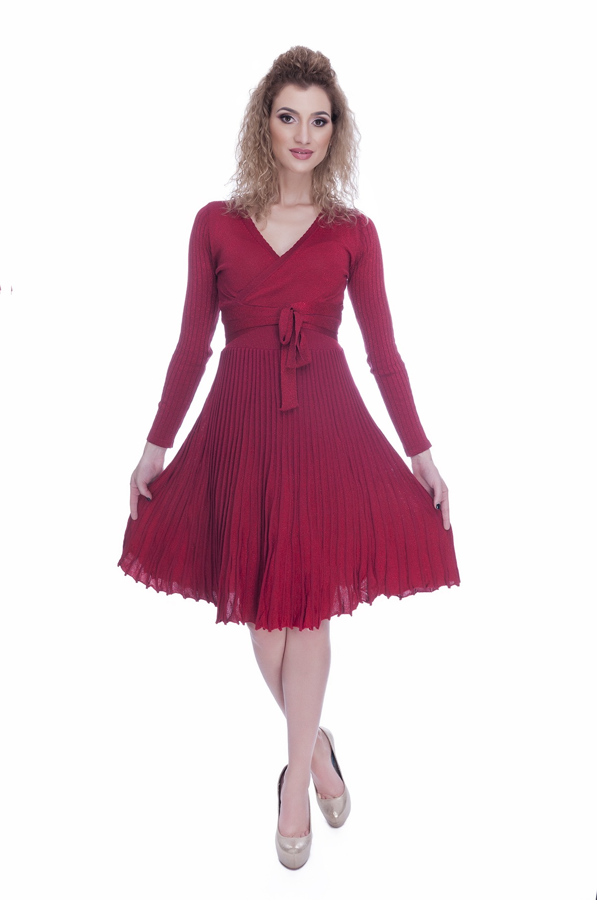 repeat Lengthen delinquency Rochie de iarna eleganta tricotata rosie | MyFashionizer