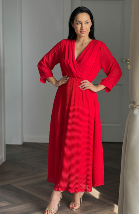 Rochie plisata eleganta lunga rosie ideala pentru o iesire cu prietenii.
